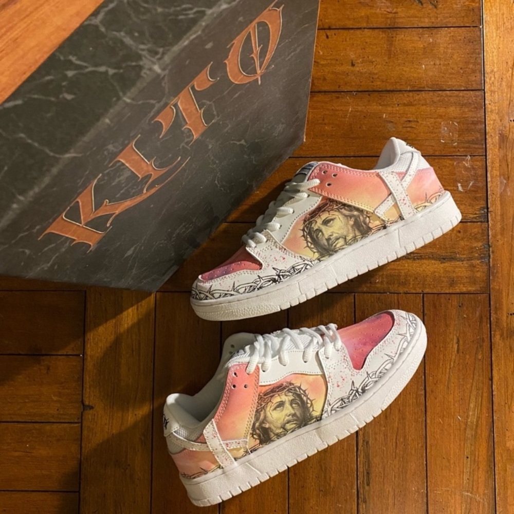 Kito Low Top Passion Of Christ Christmas Tribute